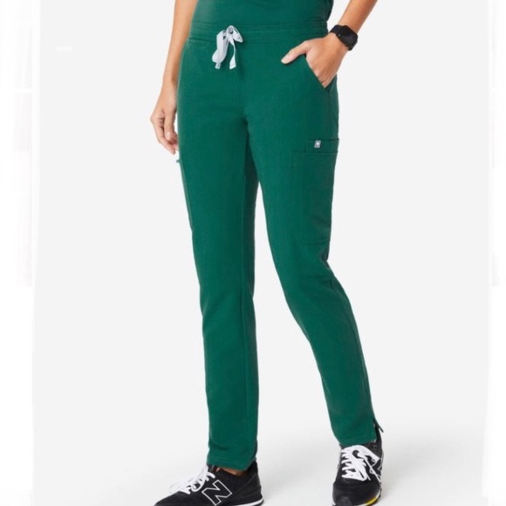 Figs Hunter Green Yola Scrub pants XXS
